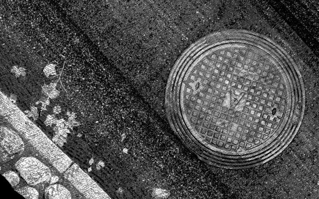 Om systemet används med extra 3D scannrar, kan insamlingen kompletteras med ytterligare data från vägytan.